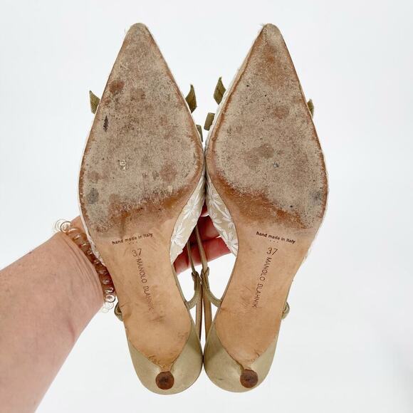 Manolo Blahnik Cream Tan Floral Embroidered Bow Pointed Toe Slingback Heel IT 37 - Picture 11 of 12
